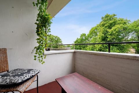 Flat 1/2, 29 Barrmill Road, Glasgow, G43 1EJ