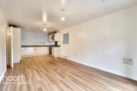 1 bedroom flat for sale, Chigwell Road, South Woodford
