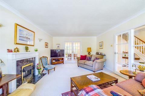 3 bedroom terraced house for sale, Baldwin Close, Christchurch, Dorset, BH23