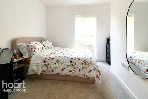 Flat 1, Daisy Court Jackdaw Close, Romford, RM3 0LW