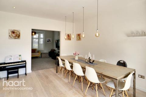 45 Elmhurst Drive, London, E18 1BP