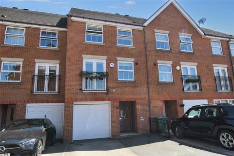 4 bedroom townhouse for sale, Field Park Grange, Gildersome, Morley, Leeds