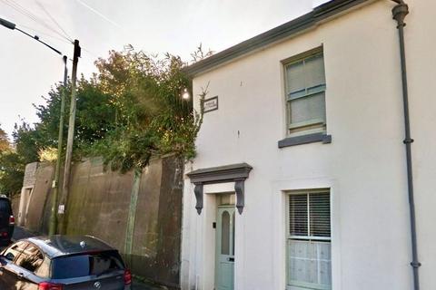 2 bedroom terraced house to rent, Waterloo Road, Kingsbridge