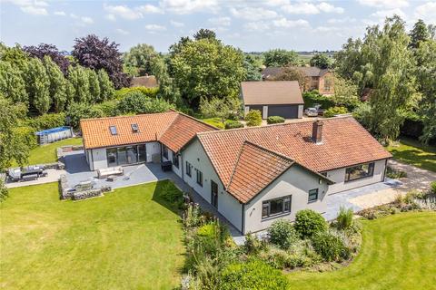 4 bedroom bungalow for sale, The Chestnuts, Town Street, Westborough, Newark, NG23