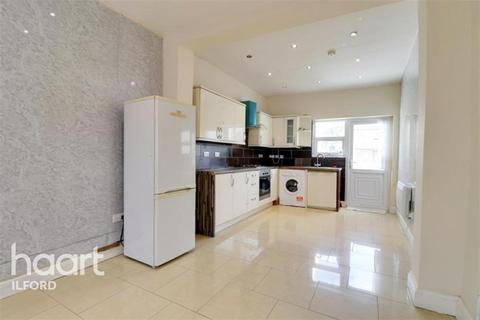 4 bedroom semi-detached house to rent, Saxon Road, IG1