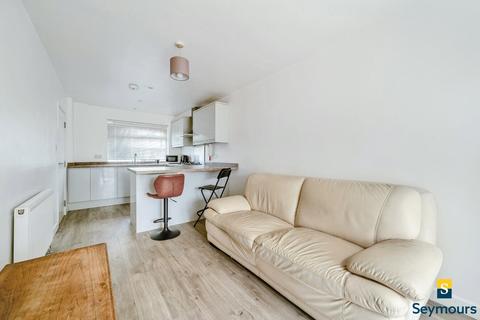 4 bedroom terraced house for sale, Guildford, Surrey GU2