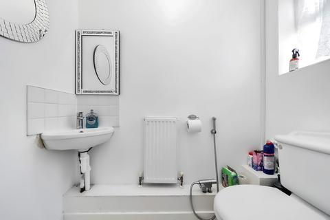 71 Waterloo Road, Uxbridge, UB8 2RS