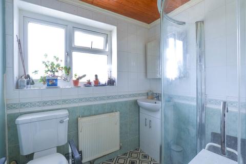 51 Avon Road, Melksham, SN12 8BB