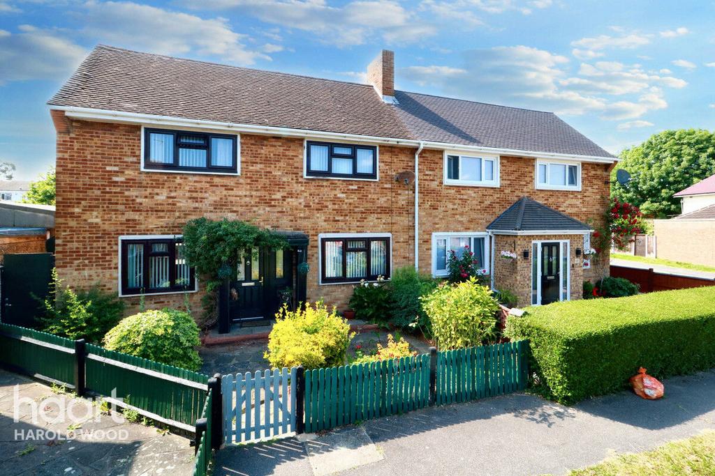 Chaucer Road, Romford 3 bed semidetached house for sale £425,000