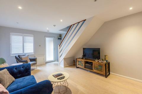 3 bedroom house to rent, Strathnairn Street, Bermondsey, London, SE1