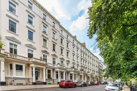 2 bedroom flat to rent, St George's Square, Pimlico, London, SW1V