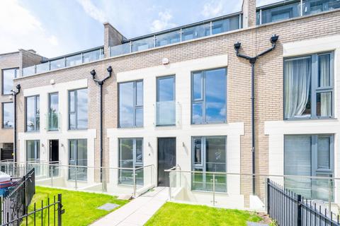 5 bedroom terraced house for sale, Gunnersbury Mews, Gunnersbury, London, W4