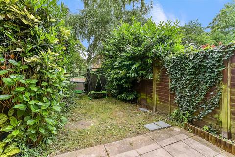 85 Bashford Way, Worth, Crawley, RH10 7YH