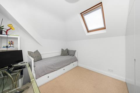 2 bedroom apartment to rent, Northampton Road, Croydon, CR0