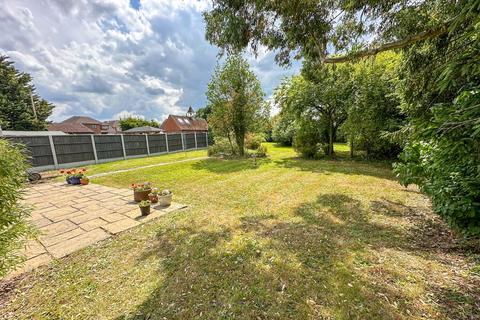 undefined, Wraysbury, Berkshire