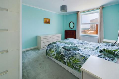 2 bedroom flat for sale, Brighton Road, Lancing