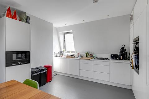 3 bedroom flat for sale, Cranbury Road, Fulham, London, SW6