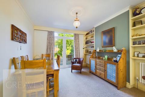 6 Brooklands Drive, Gedling, Nottingham, NG4 3GU