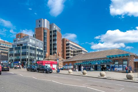 undefined, High Street, London BR1