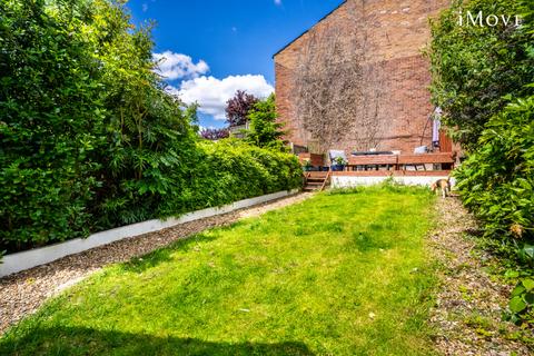 Flat 1, 28 Rockmount Road, London, SE19 3ST