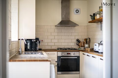 Flat 1, 28 Rockmount Road, London, SE19 3ST