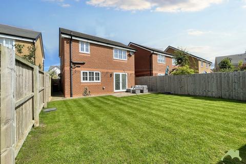 3 bedroom detached house for sale, Pine Hurst Avenue, Preston