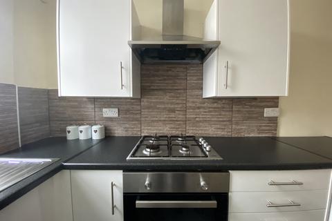 2 bedroom terraced house to rent, 34 Harold Terrace, Burley LS6