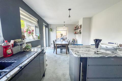 10 Cherry Close, Hockley, SS5 5BG