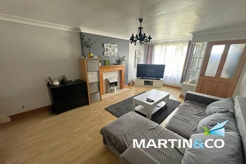 25 Dunn Close, Wrenthorpe, Wakefield, WF2 0SX
