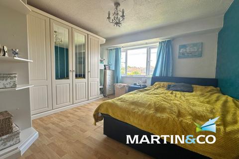 25 Dunn Close, Wrenthorpe, Wakefield, WF2 0SX