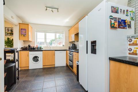 4 bedroom terraced house for sale, Ringtail Close, Irthlingborough NN9