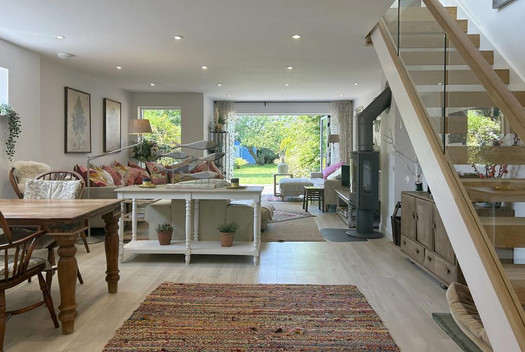 68 QKR Sitting Room New
