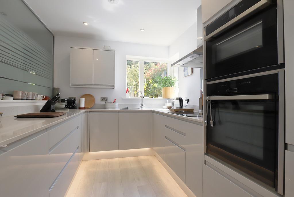 68 QKR Kitchen