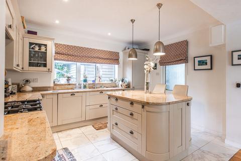 4 bedroom detached house for sale, Norwich