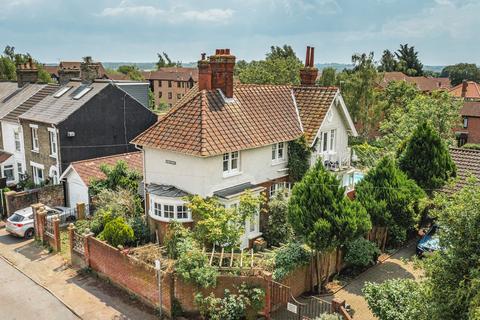 Exquisite Edwardian Home in Norwich