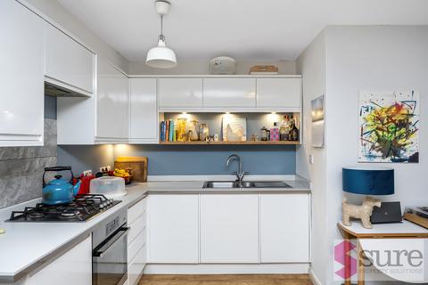 1 bedroom flat for sale, Marine Square, Brighton , East Sussex