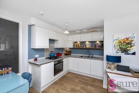 1 bedroom flat for sale, Marine Square, Brighton , East Sussex