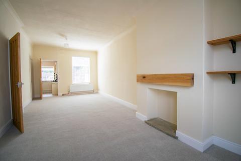 2 bedroom terraced house to rent, Neville Street, York YO31