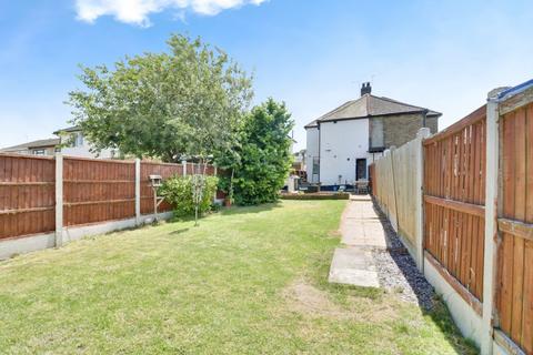 3 bedroom semi-detached house for sale, The Approach, Rayleigh, SS6