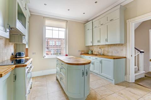 6 bedroom townhouse for sale, Bridge Street, Louth LN11 0DP