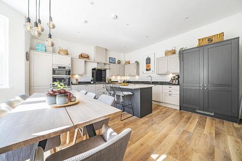 11 Gwarak Riel, Truro, TR1 1FB