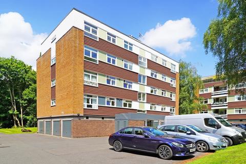 3 bedroom apartment to rent, Riverside Drive, Solihull