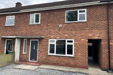 3 bedroom terraced house to rent, Clifton Drive, Leftwich