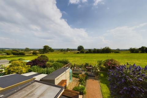 25 Vicarage Drive, Stramshall, Uttoxeter, ST14 5DL