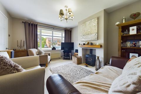 25 Vicarage Drive, Stramshall, Uttoxeter, ST14 5DL