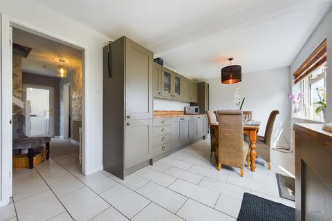 25 Vicarage Drive, Stramshall, Uttoxeter, ST14 5DL
