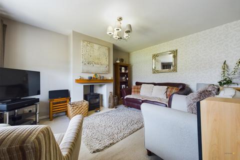 25 Vicarage Drive, Stramshall, Uttoxeter, ST14 5DL