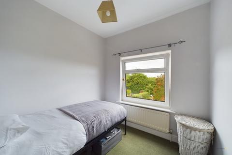 21 Bank Close, Uttoxeter, ST14 8BP
