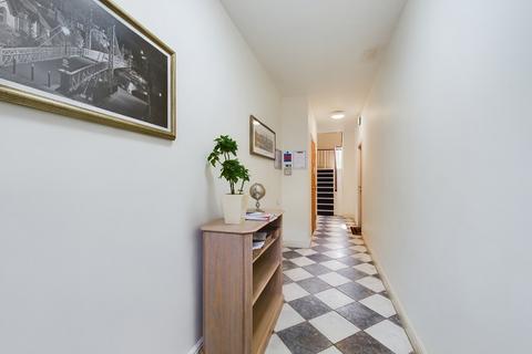 1 bedroom apartment to rent, Heritage Court, Lower Bridge Street