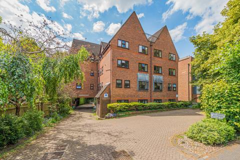 3 bedroom penthouse to rent, Copthorne Court, Station Road, Leatherhead, KT22